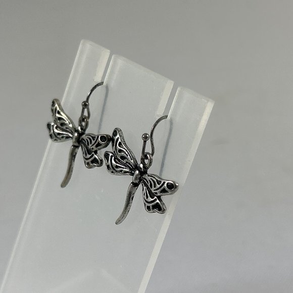 Silver Tone Dragon Fly Dangle Earrings Textured Nature Hooks 1" - Picture 5 of 7